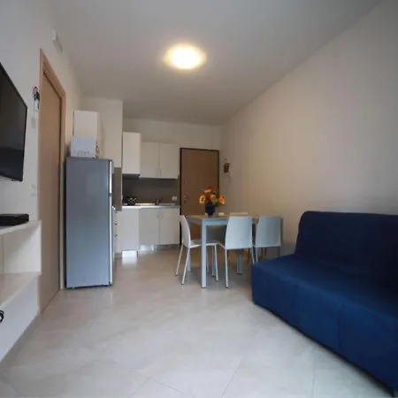 Charming Flat For Up To 6 Guests Near The Apartment Rosolina Mare