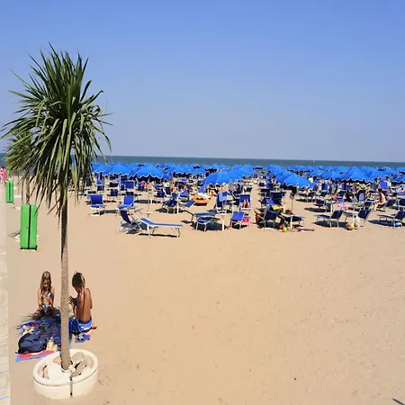 Apartment Charming Flat For Up To 6 Guests Near The Rosolina Mare