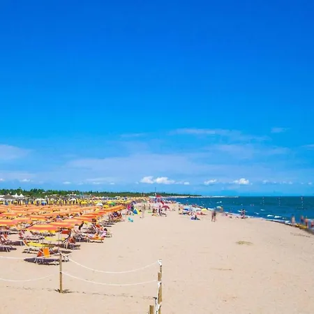 Apartment Charming Flat For Up To 6 Guests Near The Rosolina Mare