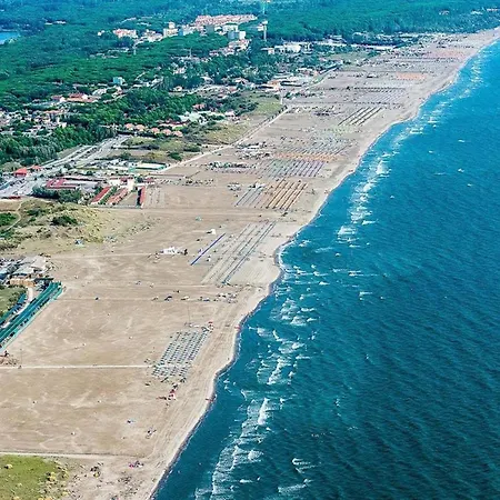 Charming Flat For Up To 6 Guests Near The Apartment Rosolina Mare
